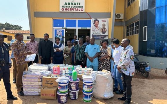 Ghana Shippers Authority Donates to Abrafi Women & Children’s Hospital